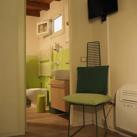 Porta Aquila 33 *